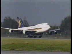 SINGAPORE: SINGAPORE AIRLINES FILE News Clip