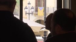Residents of pro-independence town back Puigdemont Instructional Video
