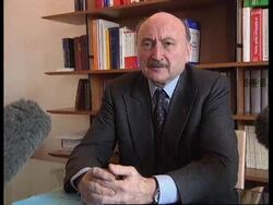 France - Statement from De Niro's lawyer News Clip