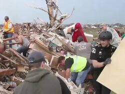 Search and Rescue in Moore, Oklahoma after EF5 Tornado Stock Footage