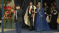 VOICED : El vestido de reina de Maxima News Clip