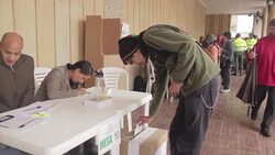 CLEAN : Colombians vote on historic peace deal News Clip