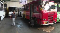 VOICED : Falta de repuestos mecanicos paraliza el transporte en Venezuela News Clip