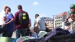 CLEAN : Swedish volunteers say Hungary refugee crisis heartbreaking News Clip