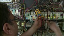 CLEAN : Power starved Iraqis know their amps from News Clip