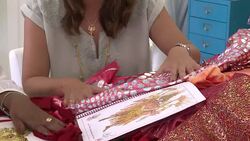 VOICED : Carnaval hecho en China News Clip