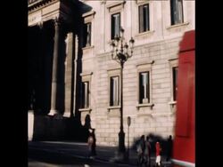 SYND 17 11 76 SUAREZ ARRIVES FOR LIBERALISATION DEBATE News Clip