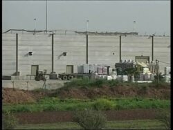 Israel opens crossing to allow food through, Israel reax News Clip