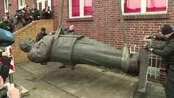 CLEAN : Stalin statue centrepiece of new Berlin exhibition News Clip