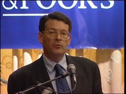 China's foreign currency rating is raised, positive outlook News Clip