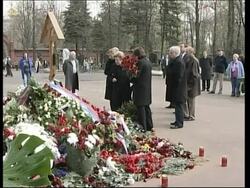 Cemetery where former president is buried opens to public; mourners reax News Clip