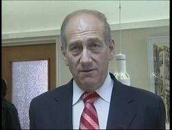 Sharon chairs weekly cabinet meeting, Olmert comment on settler protest News Clip