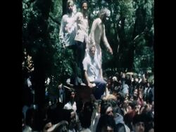 SYND 9 8 77 INDIRA GANDHI ADDRESSES CROWD OUTSIDE HER HOUSE IN NEW DELHI News Clip