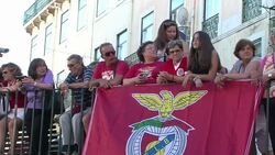 CLEAN : Football: Portugal makes final tribute to Eusebio News Clip