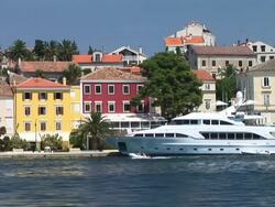 HD: Luxurious yacht Stock Footage
