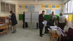 Long lines at Egyptian polls for landmark vote News Clip