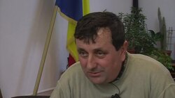 VOICED : Romanian migrants say they want to work, News Clip