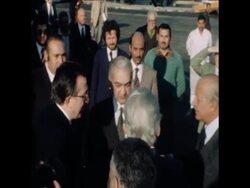 SYND 18 11 78 ITALIAN PRIME MINISTER GIULIO ANDREOTTI IS MET BY PRIME MINISTER KHALIL ON A 24 HOUR VISIT News Clip