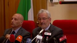 Prosecutor: hundreds of migrants locked below deck Instructional Video