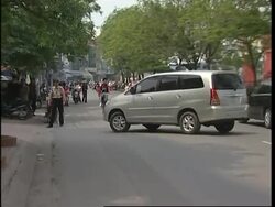 US actress arrives in capital to get visa for her adopted Vietnamese son News Clip