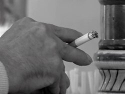 HD 1080i : Tabac/nicotinism/tremble Stock Footage