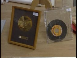 Music memorabiila goes under the hammer News Clip