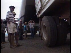 ZAIRE / RWANDA - International Relief Problems News Clip