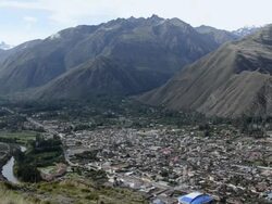 WS PAN View of town near mountain / Urubamba, Peru  Stock Footage