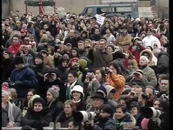 Pope wears Santa style hat at start of general audience News Clip