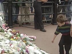 Death of Princess Diana - Tributes at Buckingham Palace News Clip