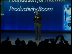 New Vista operating system unveiled, Bill Gates s'bite News Clip