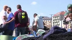 CLEAN : Swedish volunteers say Hungary refugee crisis heartbreaking News Clip