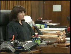 Lindsay Lohan warrant recalled News Clip