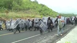 VOICED : Disturbios antes del aniversario de Ayotzinapa News Clip