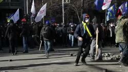 VOICED : Jornada de violencia en Ucrania News Clip