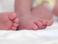 Newborn baby feet Stock Footage