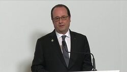 CLEAN : Hollande praises soldiers who stopped machete-wielding attacker News Clip