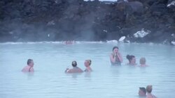 Tourists experience Iceland's midnight sun News Clip