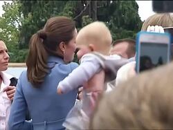 Duchess of Cambridge visits Blenheim News Clip
