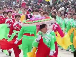 MS Villagers performing yangko dance in traditional festive folk celebration or carnival during chinese spring festival  AUDIO  / xi'an, shaanxi, china Stock Footage