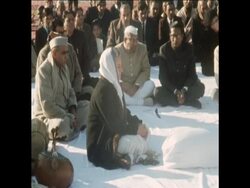 SYND 31 1 71 INDIRA GANDHI AND GOVERNMENT MINISTERS ATTEND CEREMONY AT THE MARTYRS TOMB Instructional Video