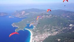 Enjoy the paragliding in Oludeniz. Stock Footage