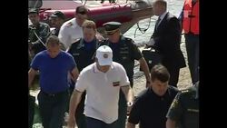 CLEAN: Russia attempts to raise doomed Volga boat News Clip