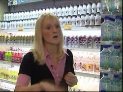 You might not feel like eating when you're bedridden with swine flu, but Lucy Jones, dietician and spokesman for the British Dietetic Association, says diet becomes vital to fighting off the infection.(Oct. 26) News Clip