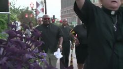 CLEAN : Protesters keep up pressure as police shooting case starts News Clip