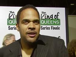 'The King of Queens' Celebration of Nine Successful Seasons in Style Stock Footage