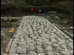 The tomb of a rich Roman general who is believed to be the inspiration for the main character of the Oscar winning movie Gladiator has been found on the outskirts of Rome. News Clip