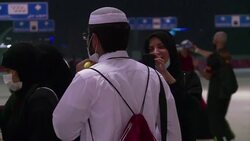 VOICED : Polemica por selfies de los peregrinos a la Meca News Clip