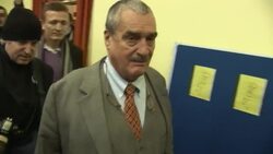 Presidential candidate of Czech Republic Karel Schwarzenberg casts vote Instructional Video