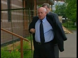 Fmr Russian president reacts to Reagan death News Clip